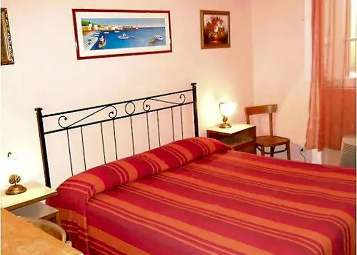 Stella's House מלון 3*